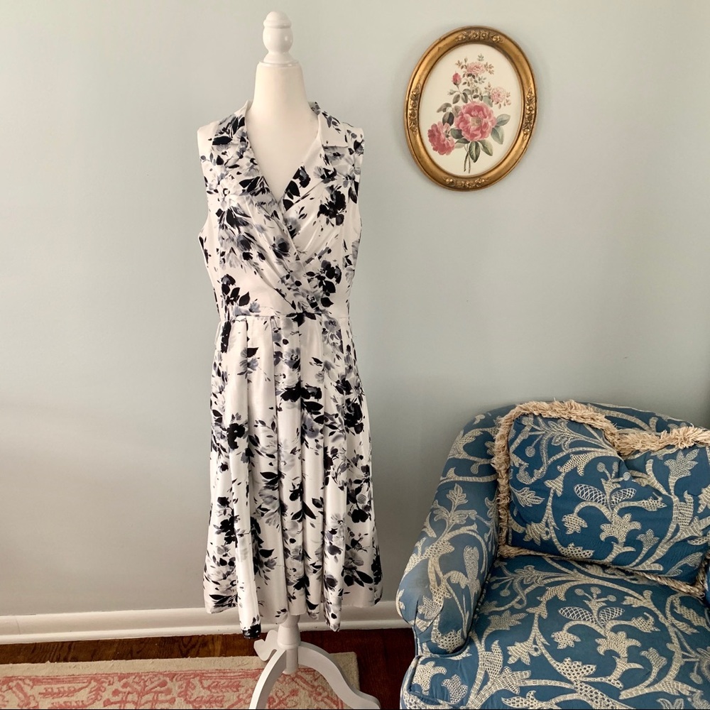 Jessica Howard Floral Sleeveless Dress